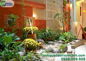 mau-tieu-canh-trong-nha-duoc-trang-tri-voi-hoa-cuc-don-tet